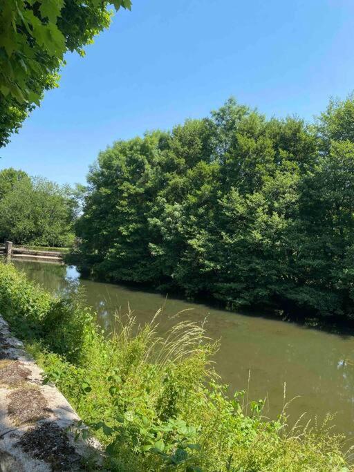 شقة Les Rives De L'Indre. Parking Gratuit. Lit 160Cm Châteauroux المظهر الخارجي الصورة